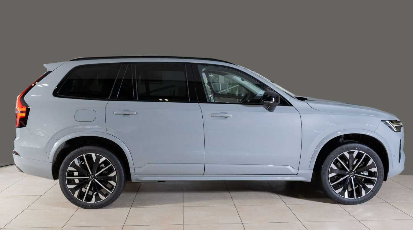 Volvo  T8 Plus Dark Recharge Plug-In Hybrid AWD