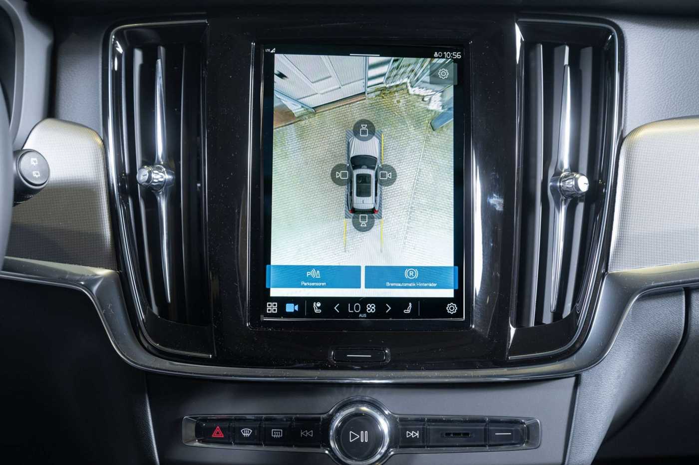 Volvo  CC B4 Plus AWD Navi Leder Voll-LED ACC