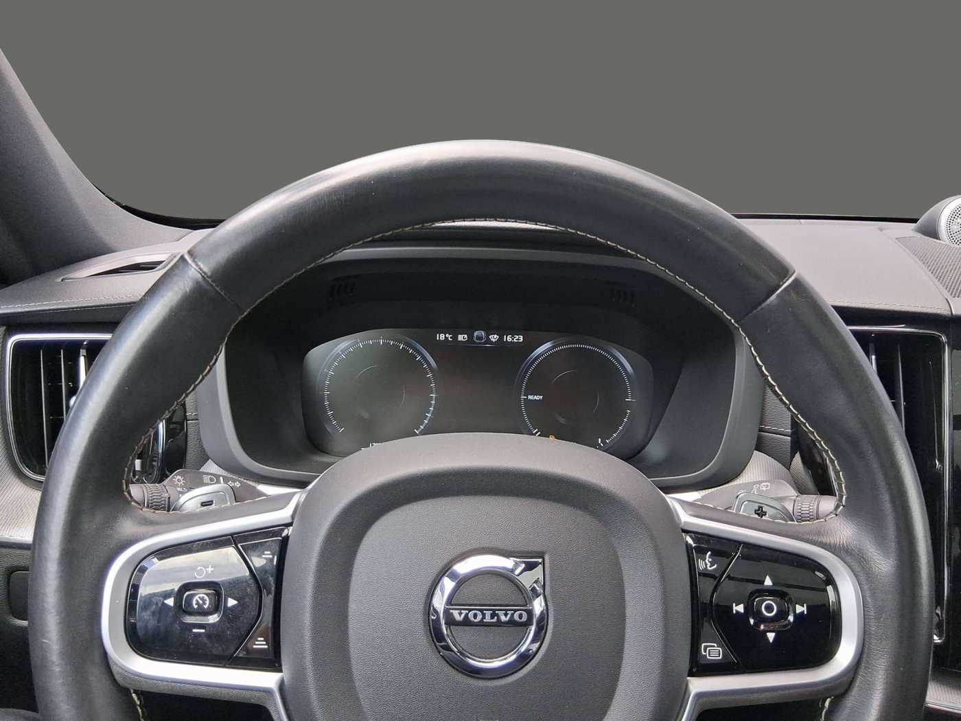 Volvo  T8 Twin Engine AWD R Design Navi ACC Leder BLIS