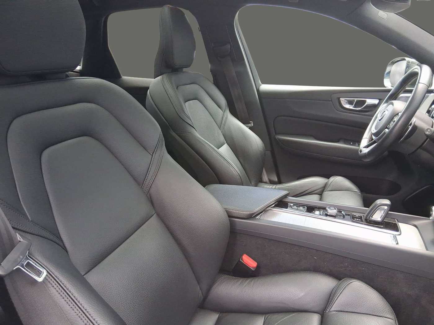 Volvo  T8 Twin Engine AWD R Design Navi ACC Leder BLIS