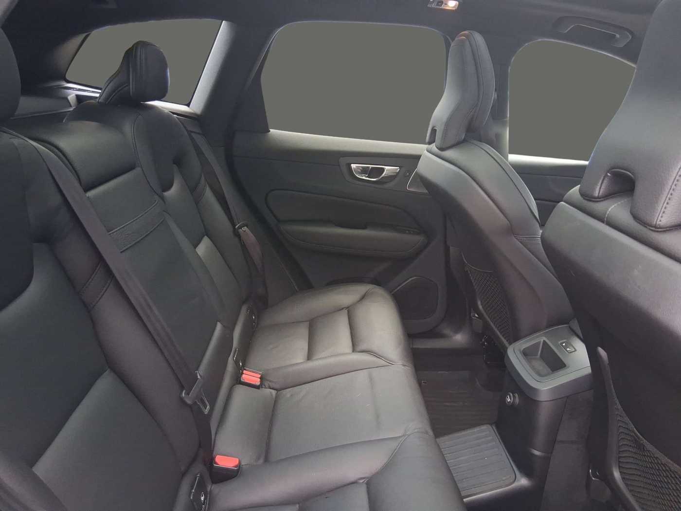 Volvo  T8 Twin Engine AWD R Design Navi ACC Leder BLIS