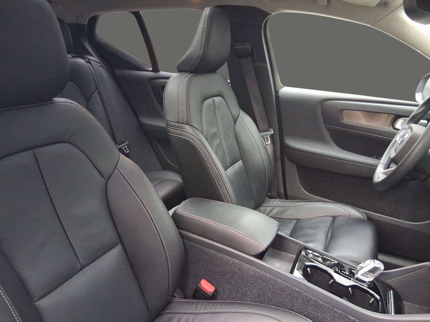 Volvo  T5 Ultimate Dark Recharge Plug-In Hybrid ACC
