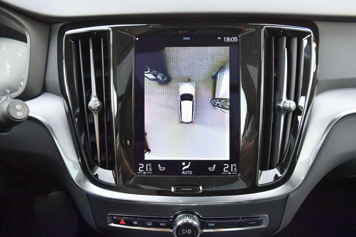 Volvo  Momentum Pro Navi Leder 360° Kamera Standhzg