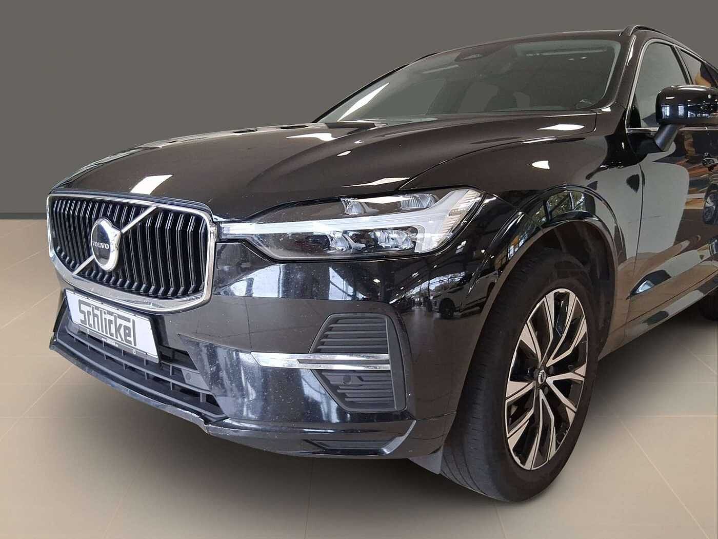 Volvo  B4 Core Navi ACC Kamera 2-Zonen-Klimaautomatik