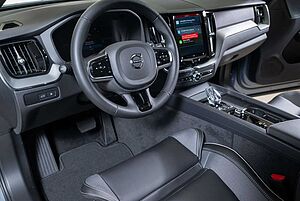 Volvo  T6 AWD Plug-in Hybrid Plus Dark Recharge  ACC