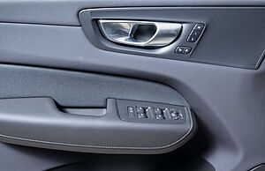 Volvo  T6 AWD Plug-in Hybrid Plus Dark Recharge  ACC