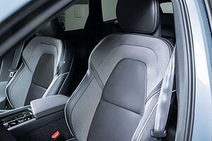 Volvo  T6 AWD Plug-in Hybrid Plus Dark Recharge  ACC