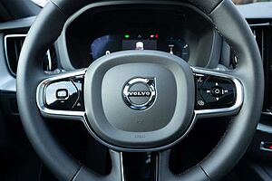 Volvo  T6 AWD Plug-in Hybrid Plus Dark Recharge  ACC