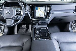 Volvo  T6 R Design Expression Recharge Plug-In Hybrid AWD