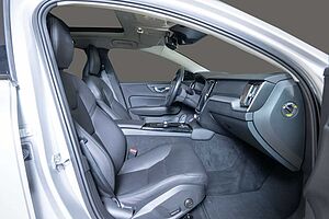 Volvo  T6 R Design Expression Recharge Plug-In Hybrid AWD