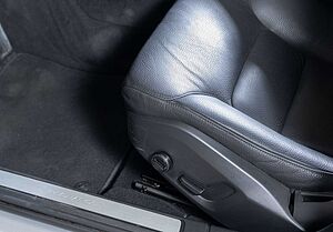 Volvo  T6 R Design Expression Recharge Plug-In Hybrid AWD