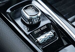 Volvo  T6 R Design Expression Recharge Plug-In Hybrid AWD