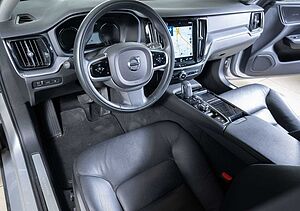 Volvo  T6 R Design Expression Recharge Plug-In Hybrid AWD