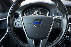 Volvo  D3 Linje Svart Navi Leder AHK Klimaautomatik