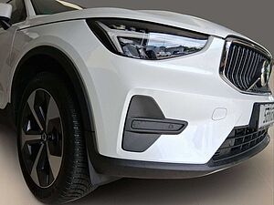 Volvo  B4 2WD Core Navi ACC Met. 2-Zonen-Klimaautomatik