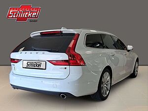 Volvo  D3 Momentum AWD Navi ACC 2-Zonen-Klimaautomatik