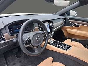 Volvo  T6 Plus Dark Recharge Plug-In Hybrid AWD