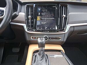 Volvo  D4 Pro AWD Navi Leder Met. 2-Zonen-Klimaautoma.