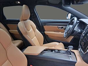Volvo  D4 Pro AWD Navi Leder Met. 2-Zonen-Klimaautoma.