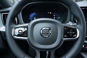 Volvo  Recharge T6 AWD Plus Dark Navi ACC Kamera Met.