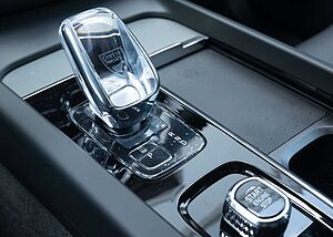 Volvo  Recharge T6 AWD Plus Dark Navi ACC Kamera Met.