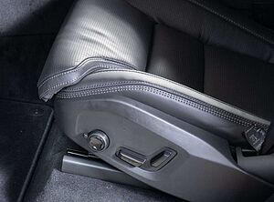 Volvo  T8 Plus Dark Recharge Plug-In Hybrid AWD