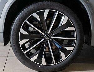 Volvo  T8 Plus Dark Recharge Plug-In Hybrid AWD