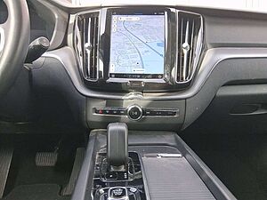 Volvo  B4 Core Navi ACC Kamera 2-Zonen-Klimaautomatik