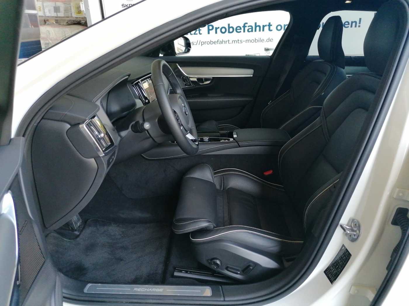 Volvo  V90