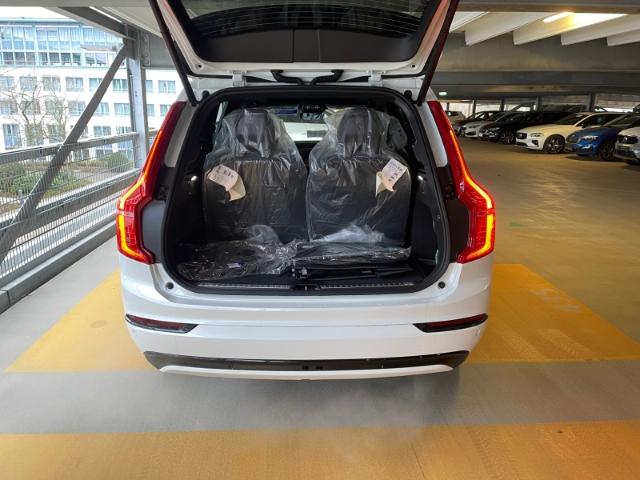 Volvo  Ultimate Dark Hybrid