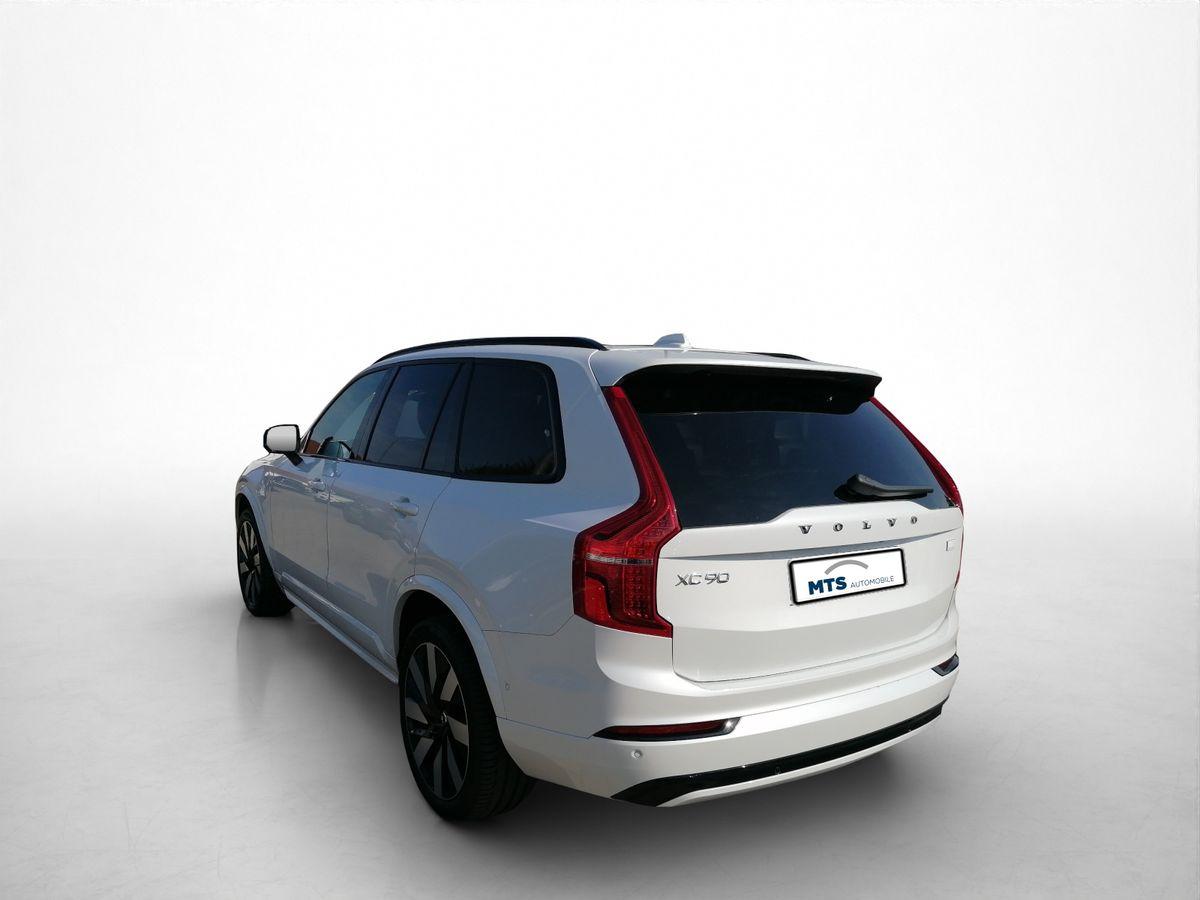 Volvo  Ultra Dark Recharge Hybrid