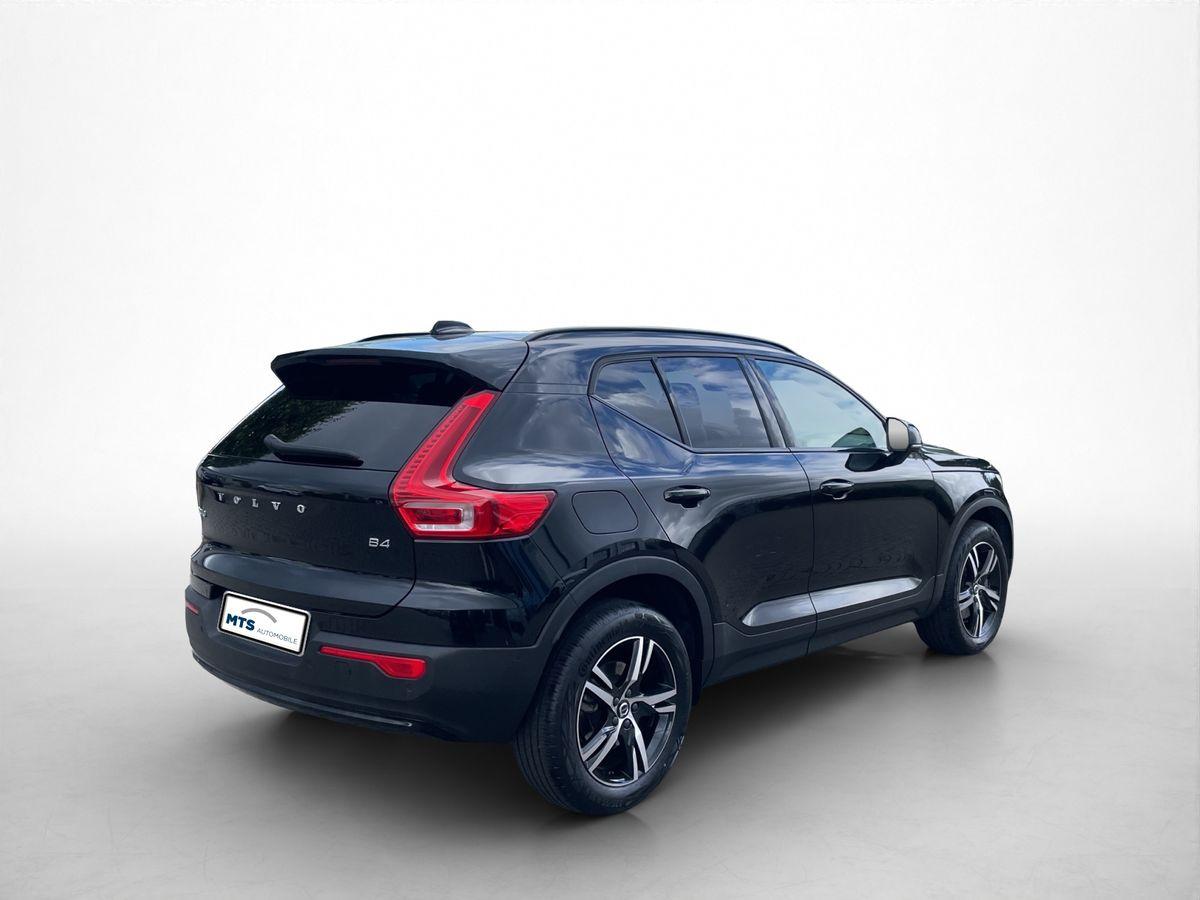 Volvo  Plus Dark 2WD