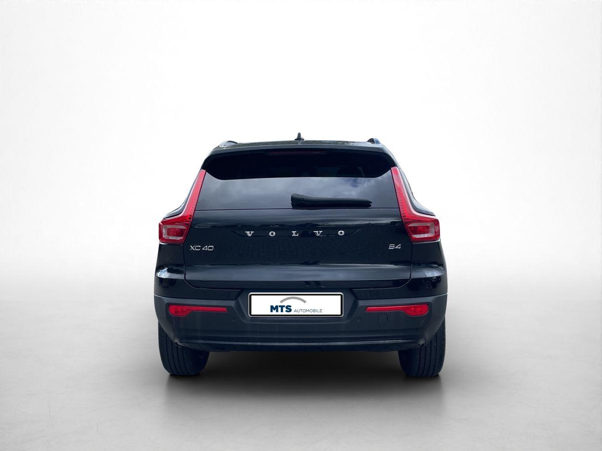 Volvo  Plus Dark 2WD