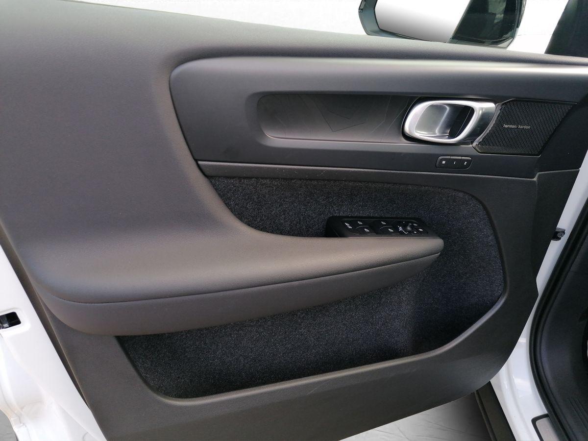 Volvo  Ultimate AWD