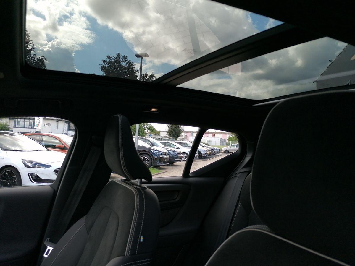 Volvo  Ultimate AWD