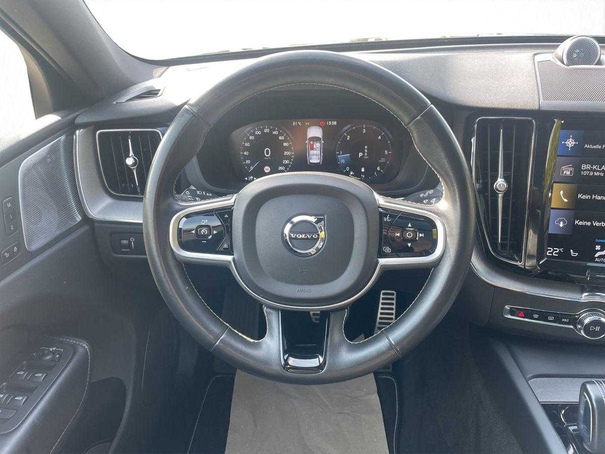 Volvo  R Design AWD