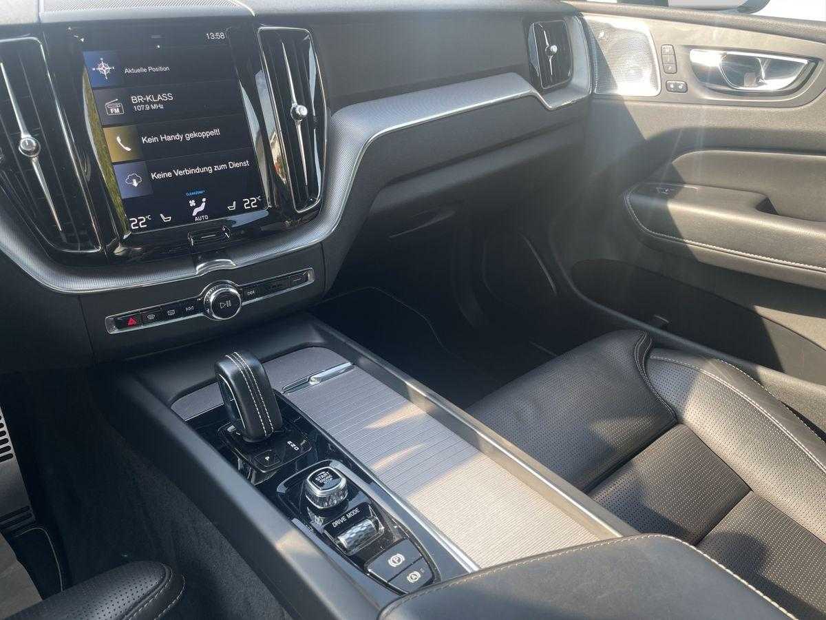 Volvo  R Design AWD