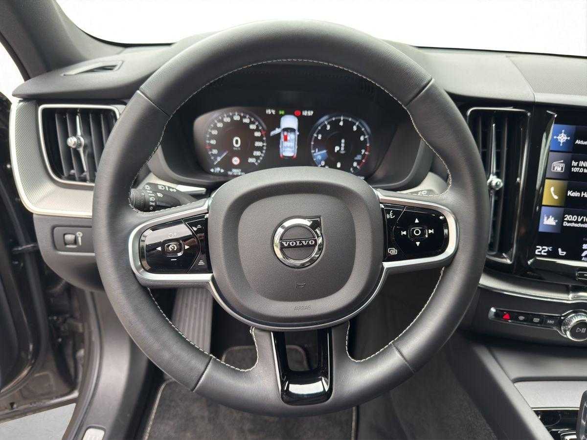 Volvo  R Design 2WD