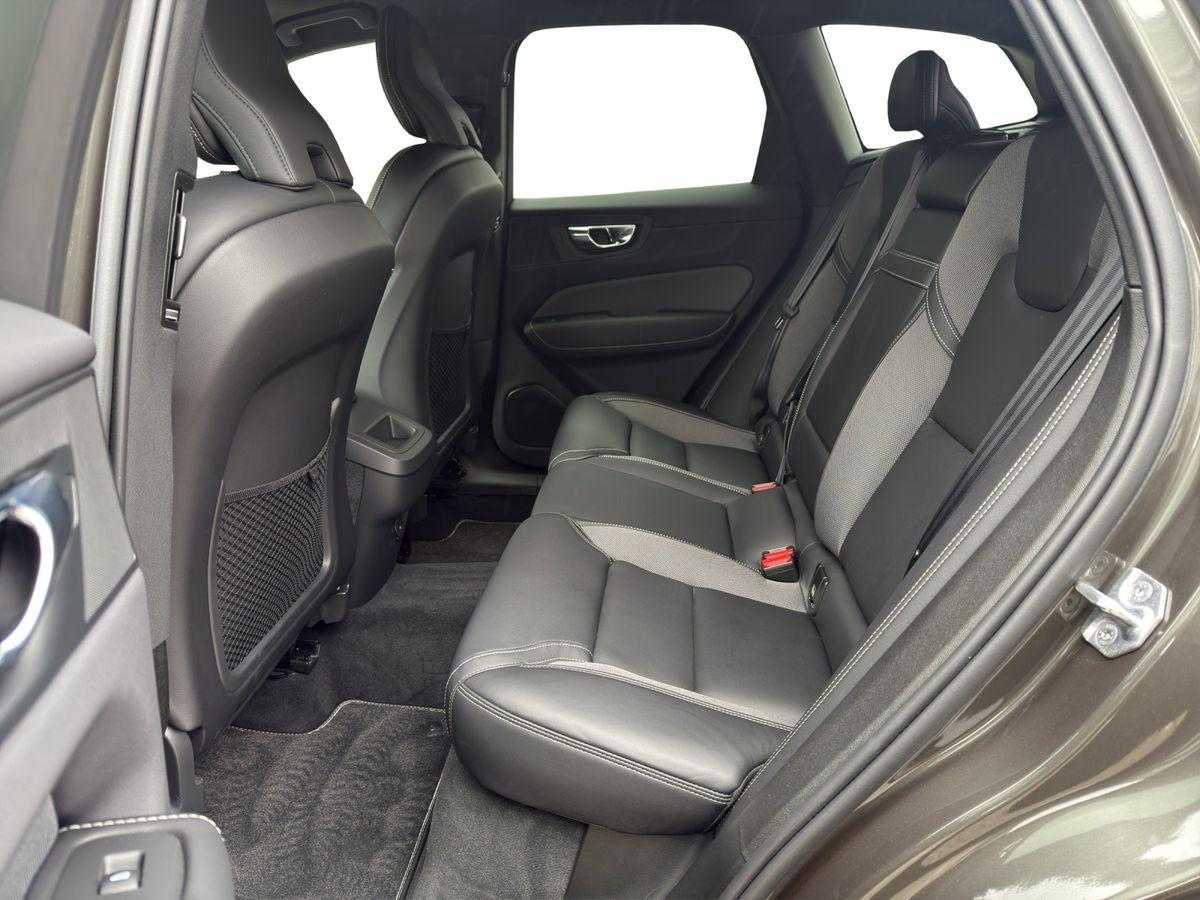 Volvo  R Design 2WD