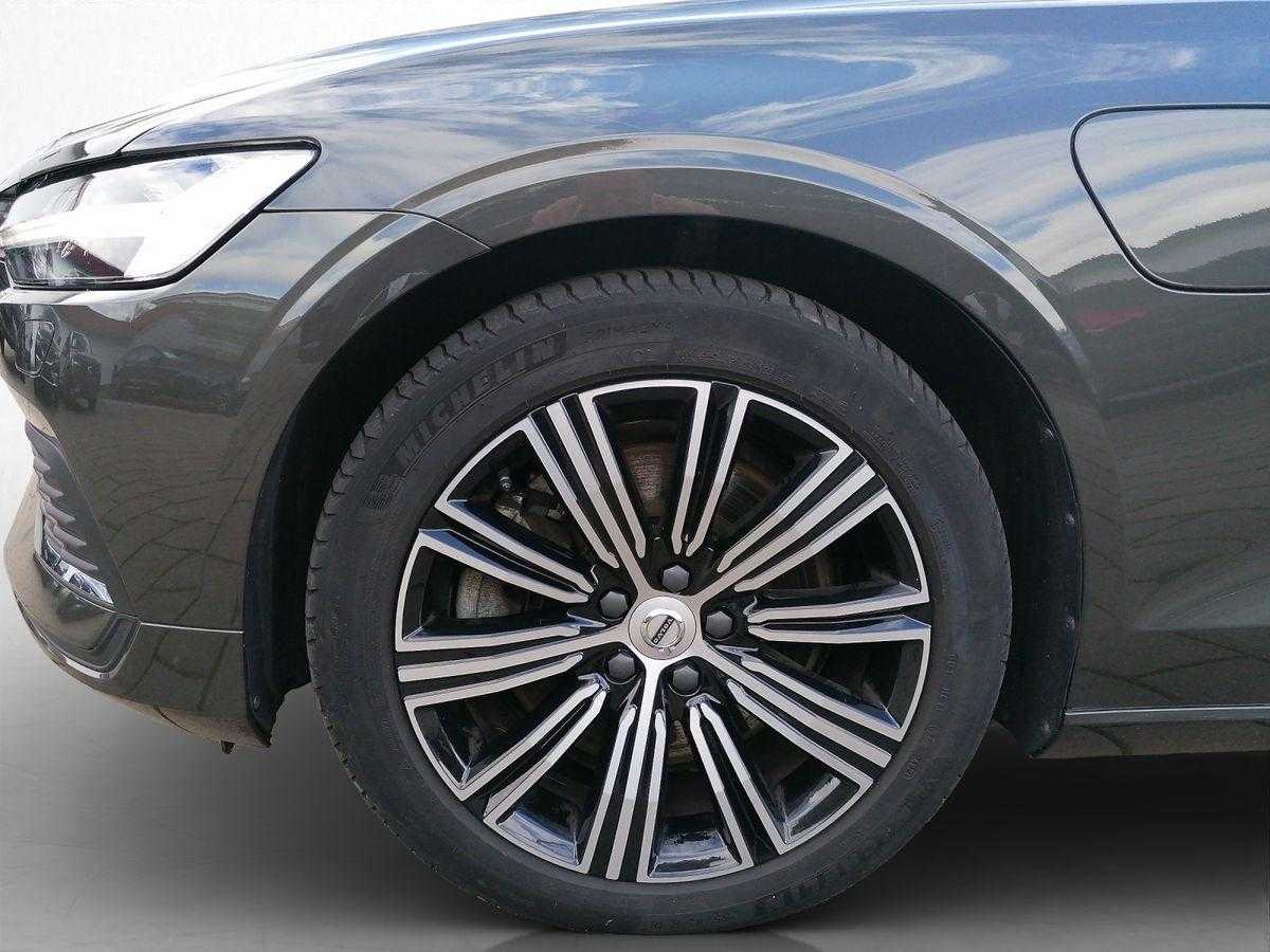 Volvo  Core Plug-In Hybrid