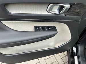 Volvo  Inscription Plug-In Hybrid 2WD