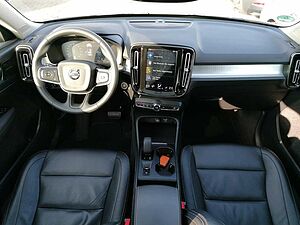 Volvo  XC40