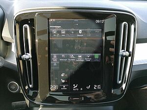 Volvo  XC40