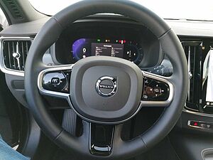 Volvo  Plus Dark