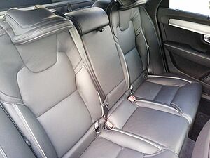 Volvo  Plus Dark