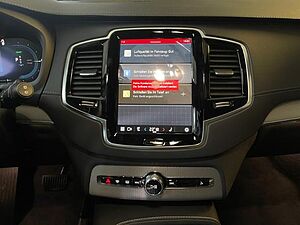 Volvo  Ultimate Dark Hybrid