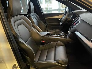 Volvo  Ultimate Dark Hybrid