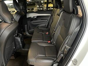 Volvo  Ultimate Dark Hybrid