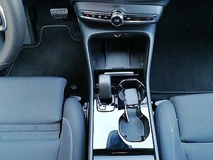 Volvo  Plus 2WD