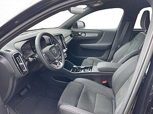 Volvo  Plus Dark 2WD